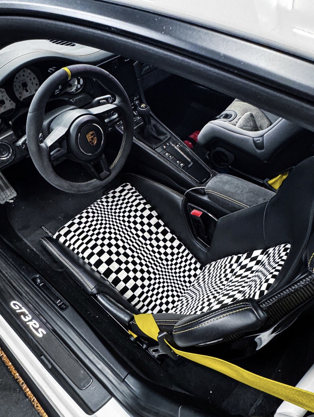 911 GT3 RS cockpit with checker seat inserts